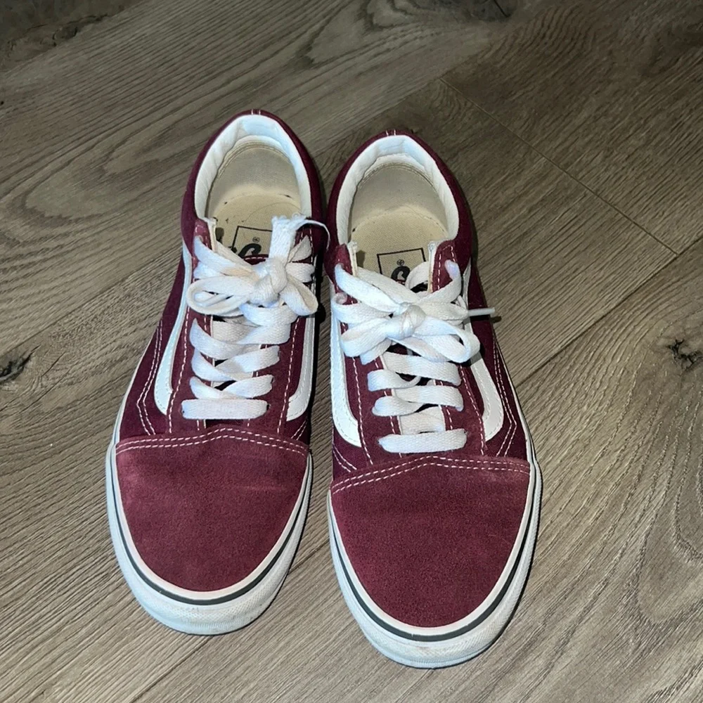 Van Shoes - Picture 1 of 6